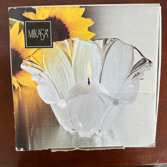 MIKASA Sunflower Frost 6 1/2 inch Votive Candle Holder/Bowl/Candy Dish - Picture 2 of 8